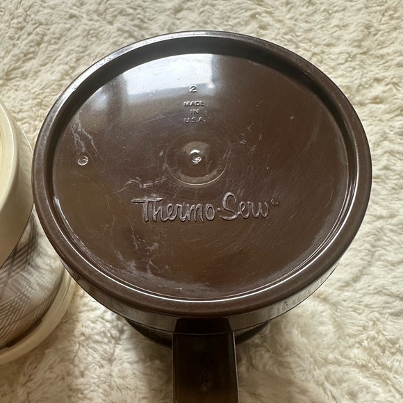 Set of Vintage 70’s cafe mugs - Picture 5 of 10